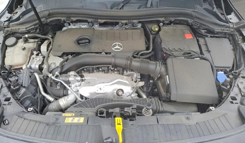 
								Mercedes-Benz GLA full									