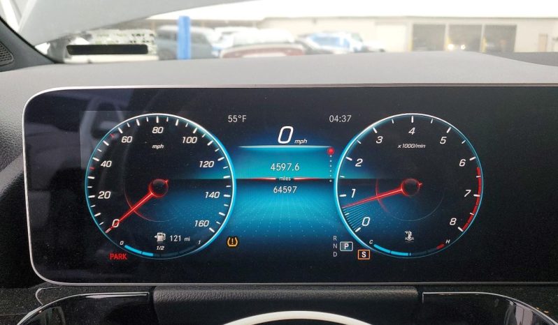 
								Mercedes-Benz GLA full									