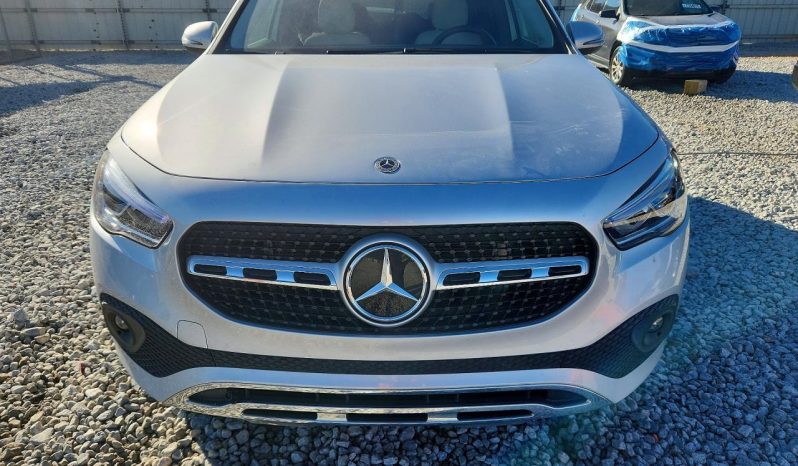 
								Mercedes-Benz GLA-Class full									