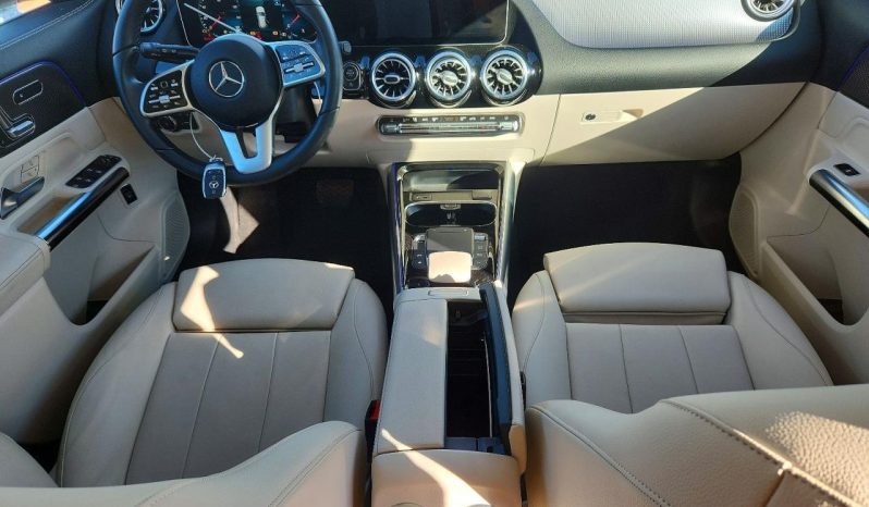 
								Mercedes-Benz GLA-Class full									