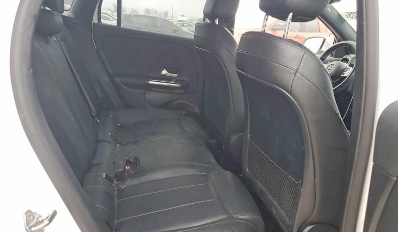 
								Mercedes-Benz GLA-Class full									