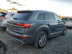 
										2021 Audi Q7 full									
