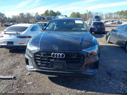 
										Audi Q8 full									