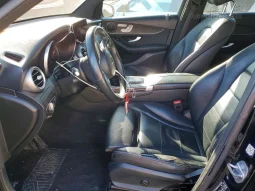 
										Mercedes-benz Glc 300 full									