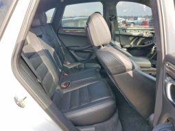 
										2016 Porsche Macan full									