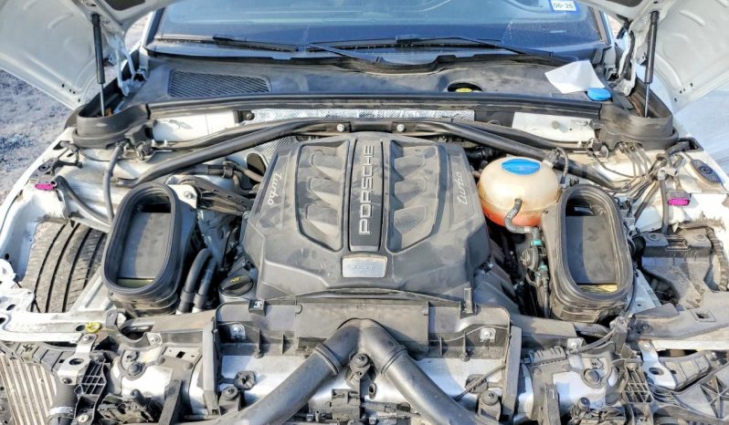 
								2016 Porsche Macan full									