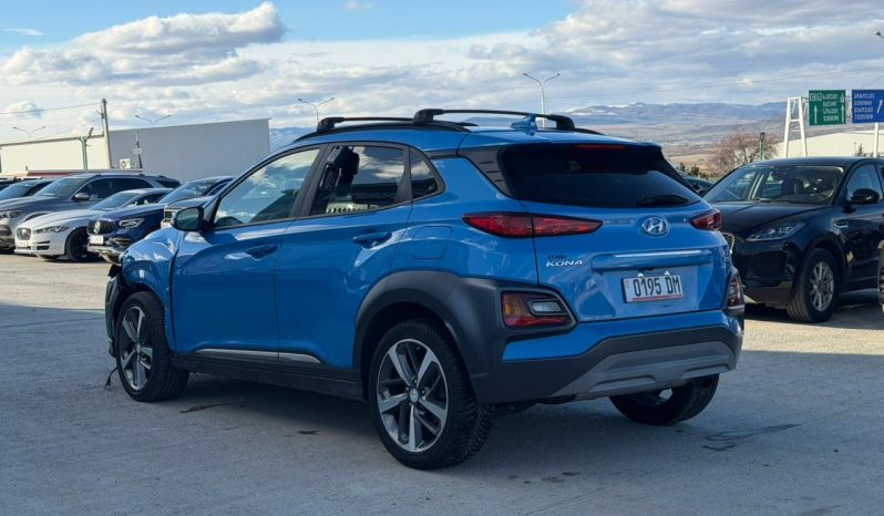 
								Hyundai Kona full									