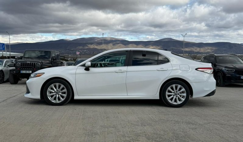 
								2019 Toyota Camry full									