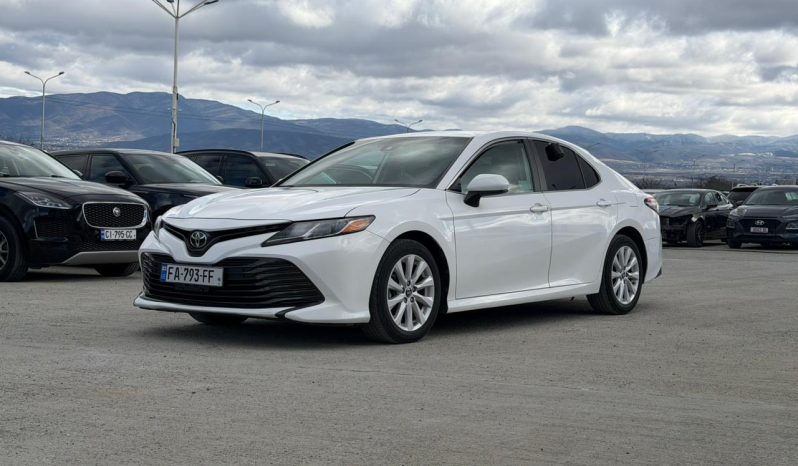 
								2019 Toyota Camry full									