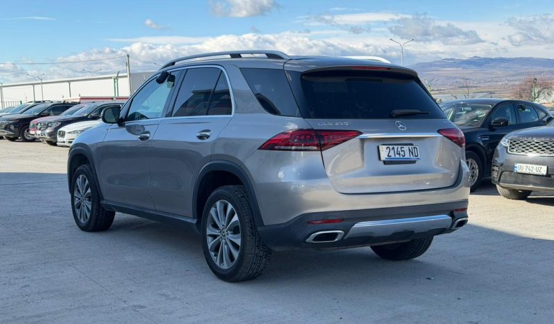 
								Mercedes-Benz GLE-Class full									