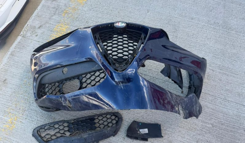 
								Alfa Romeo Stelvio full									