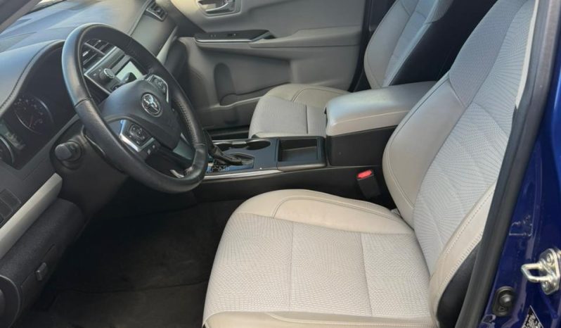 
								2016 Toyota Camry full									