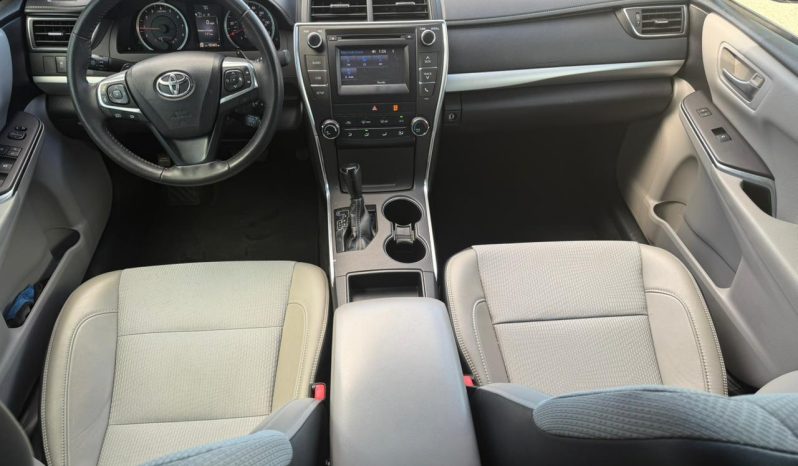 
								2016 Toyota Camry full									