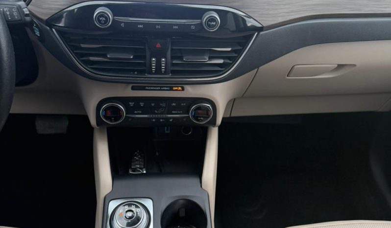 
								2020 Ford Escape full									