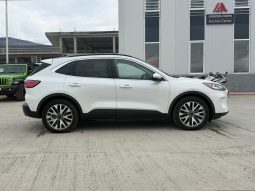 
										2020 Ford Escape full									