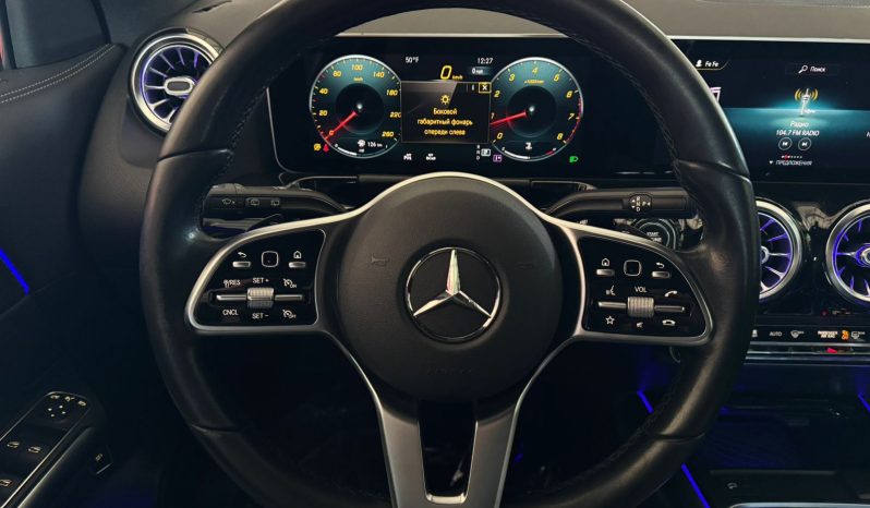 
								Mercedes-Benz GLA-Class, 250 full									