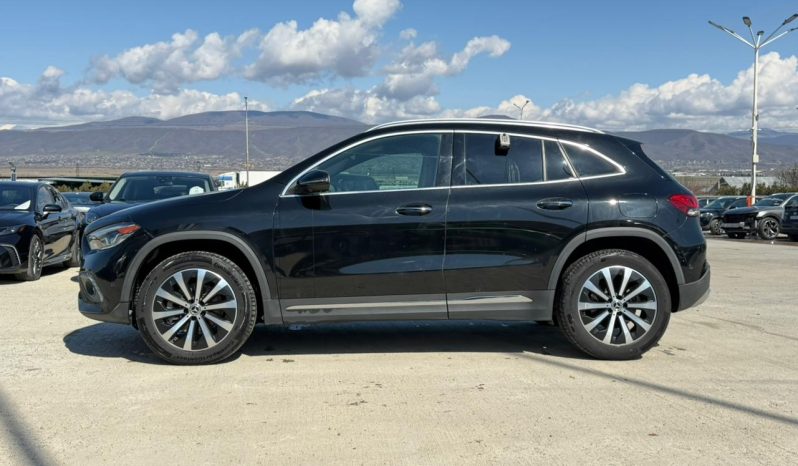 
								Mercedes-Benz GLA-Class, 250 full									