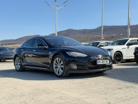 2015 Tesla Model, 85D