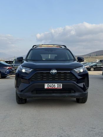 2022 Toyota RAV4, Hybrid Xle