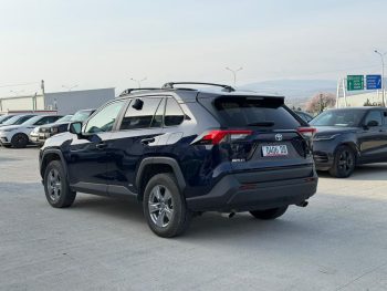 2022 Toyota RAV4, Hybrid Xle