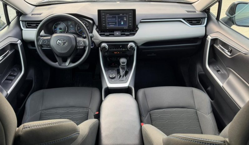 
								2022 Toyota RAV4, Hybrid Xle full									