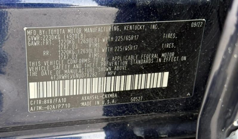 
								2022 Toyota RAV4, Hybrid Xle full									