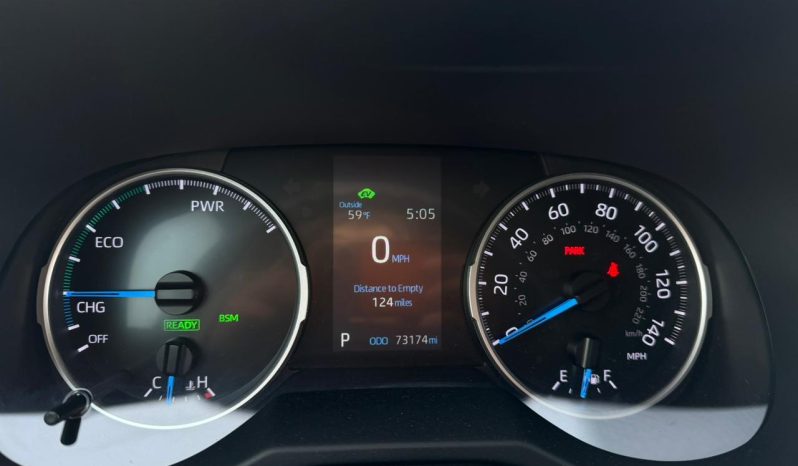 
								2022 Toyota RAV4, Hybrid Xle full									