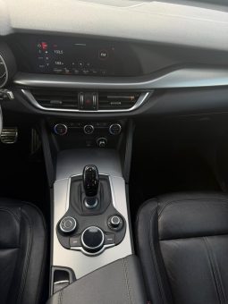 
										2017 Alfa Romeo Stelvio full									