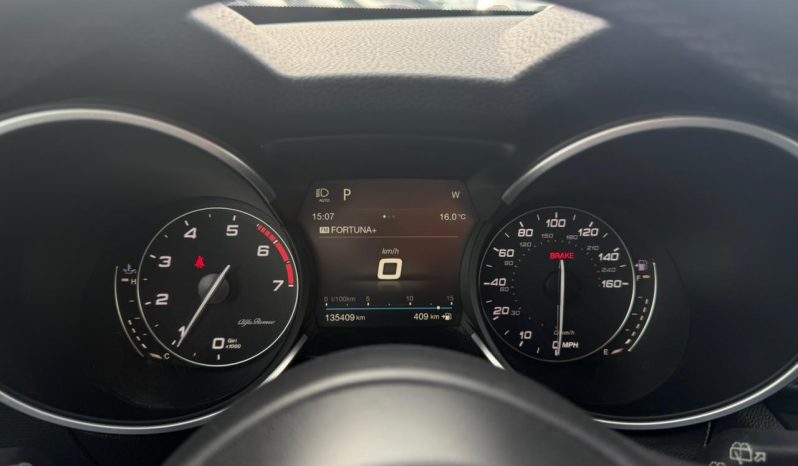 
								2017 Alfa Romeo Stelvio full									