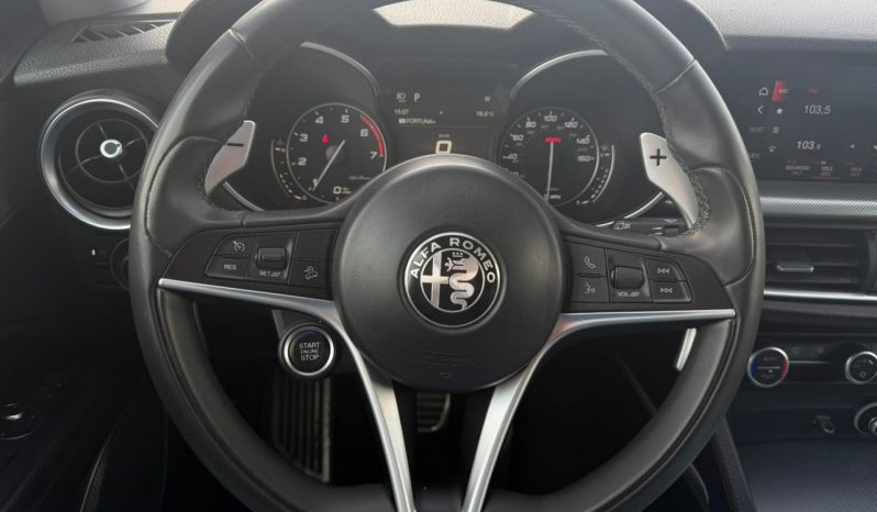 
								2017 Alfa Romeo Stelvio full									