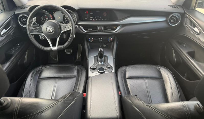 
								2017 Alfa Romeo Stelvio full									