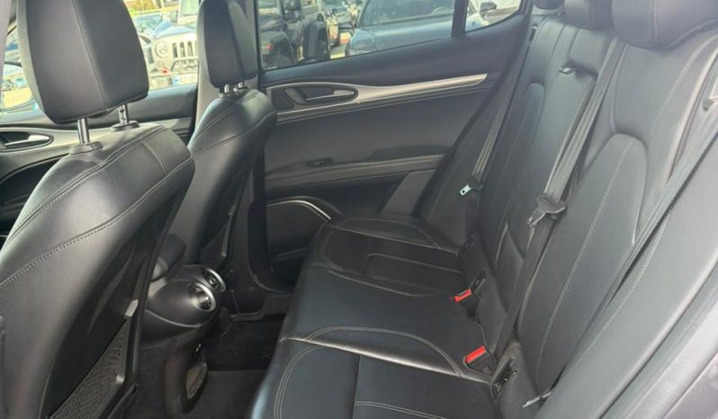 
								2017 Alfa Romeo Stelvio full									