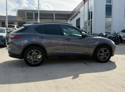 
										2017 Alfa Romeo Stelvio full									