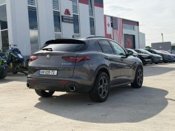 
										2017 Alfa Romeo Stelvio full									