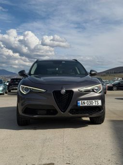 
										2017 Alfa Romeo Stelvio full									