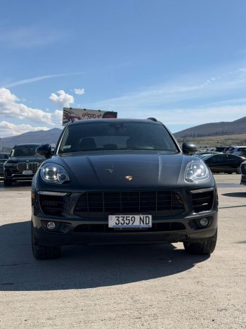 2017 Porsche Macan