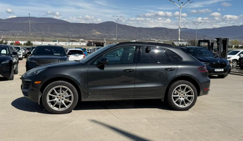 
								2017 Porsche Macan full									
