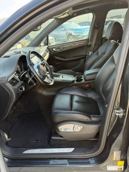 
										2017 Porsche Macan full									
