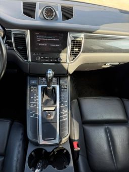 
										2017 Porsche Macan full									