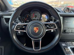 
										2017 Porsche Macan full									