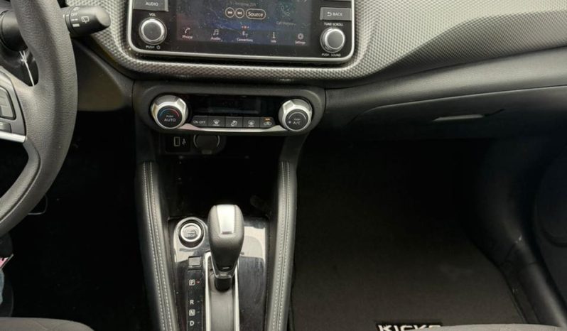 
								NISSAN KICKS full									
