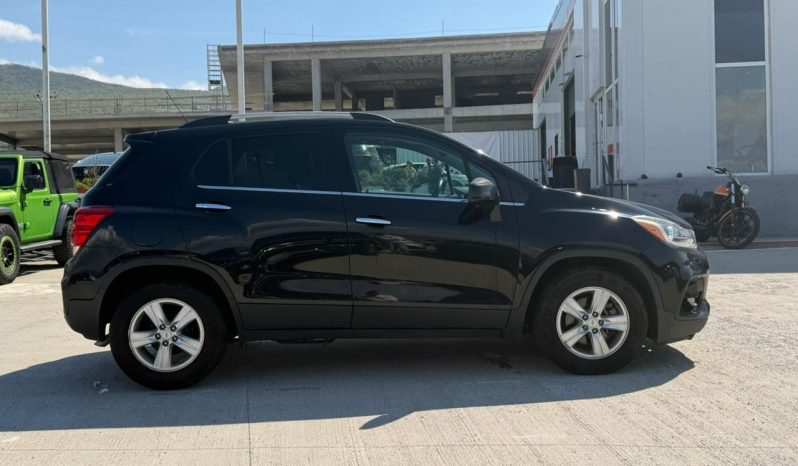 
								CHEVROLET TRAX full									