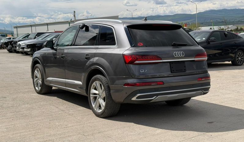 
								2021 Audi Q7 full									