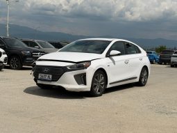
										2017 Hyundai Ioniq full									