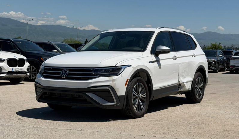 
								Volkswagen Tiguan full									