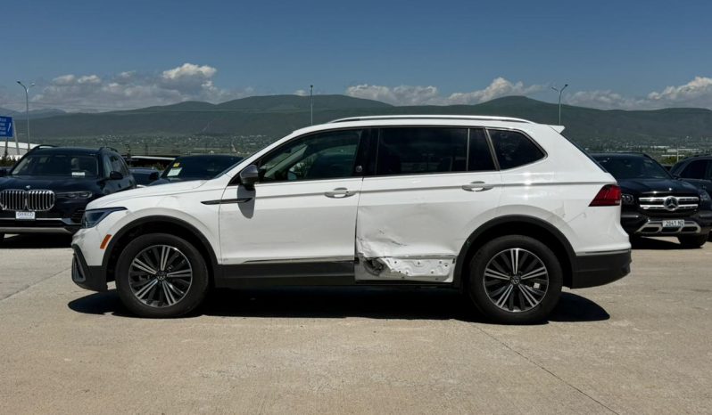 
								Volkswagen Tiguan full									