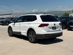 
										Volkswagen Tiguan full									