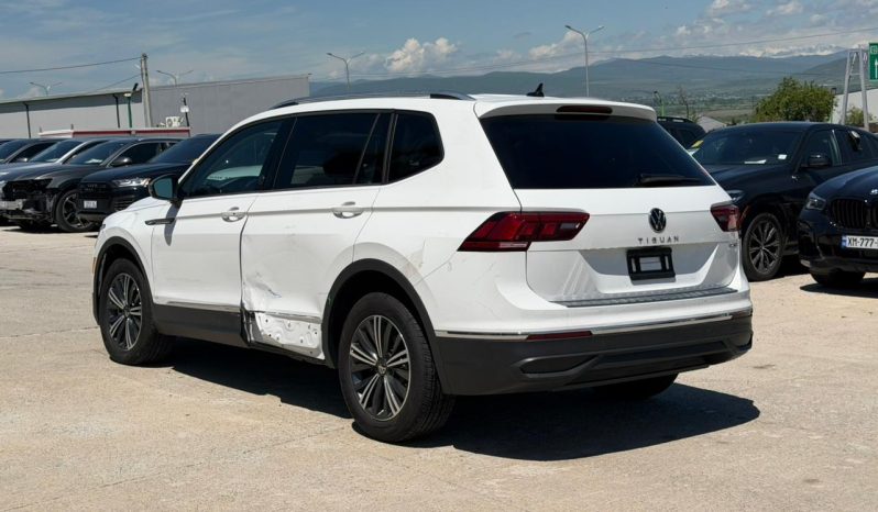 
								Volkswagen Tiguan full									