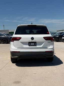 
										Volkswagen Tiguan full									