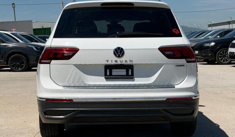 
								Volkswagen Tiguan full									